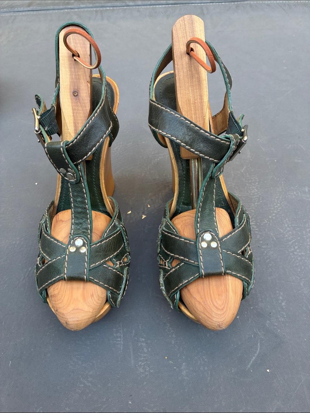 Frye Dark Green Leather T-Strap Heeled Sandals